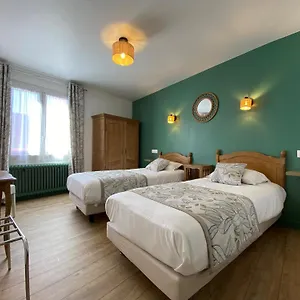 Hotel Le Grillon, Chambon-sur-Lac