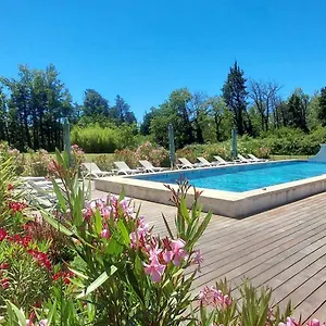la-bastide-des-amouriers.fr-provencehotel.com/